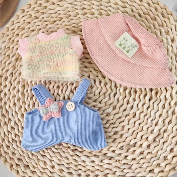 Labubu Pink Bucket Hat & Bow Overalls Edition Pastel Relaxed Outfit Labubu Pink Bucket Hat & Bow Overalls Edition Pastel Relaxed Outfit